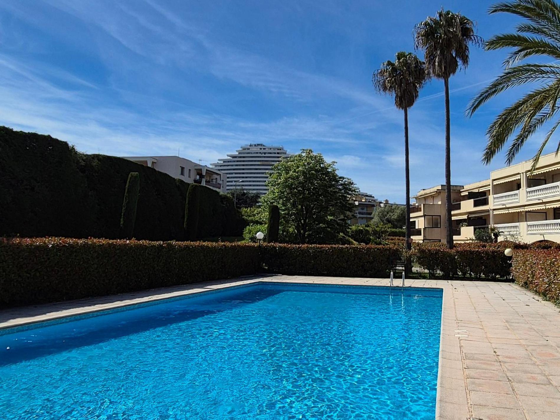 Appartement Superbe T2 - 200m De La - Piscine - Parking *
