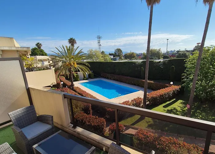 Superbe T2 - 200M De La Mer - Piscine - Parking
