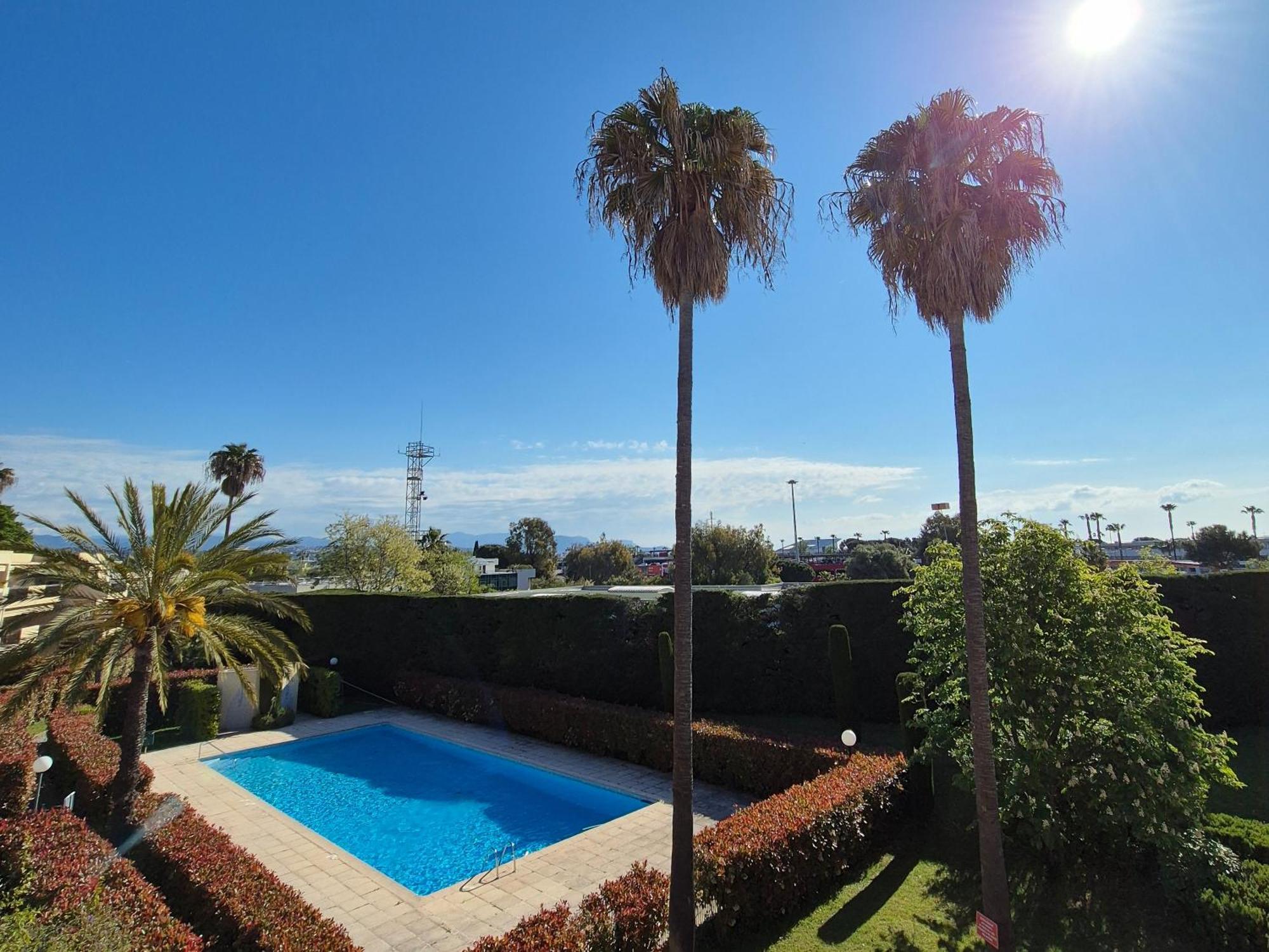 Superbe T2 - 200m De La - Piscine - Parking * Villeneuve-Loubet